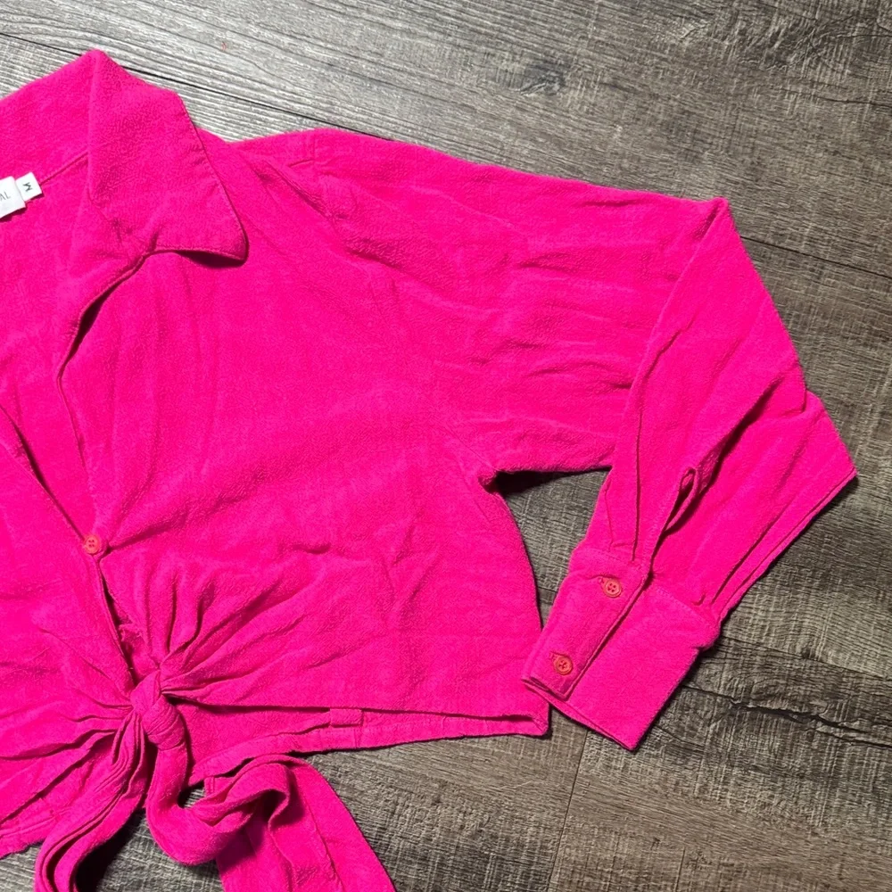 Sunday Ritual Rhea Wrap Top Fuchsia - Picture 3 of 11